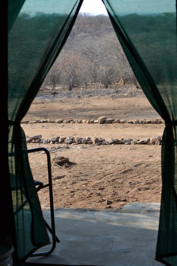 Tana Safaris Bush Camp Hotel Otjiwarongo Exterior photo